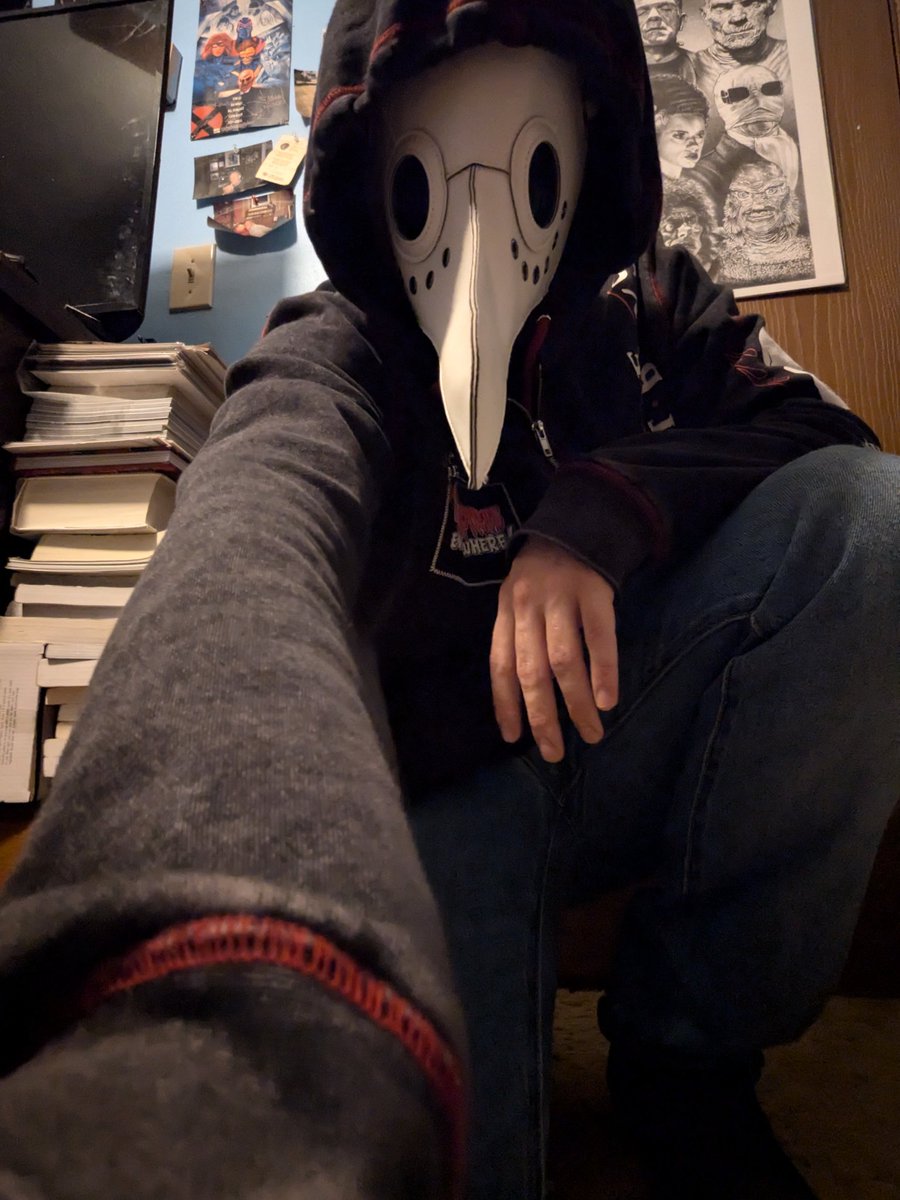 ScourgeOfPain's tweet photo. Intro!

You can call me Corvus (for now?)
I'm 23, NB (AMAB), pan, and looking to make friends.

This is an NSFW account so MDNI please! 

DMs are always open (no promise on a quick response) and it doesn't have to be NSFW related! 

I like punk, horror, comics, etc! https://t.co/24iEI6Pxb6