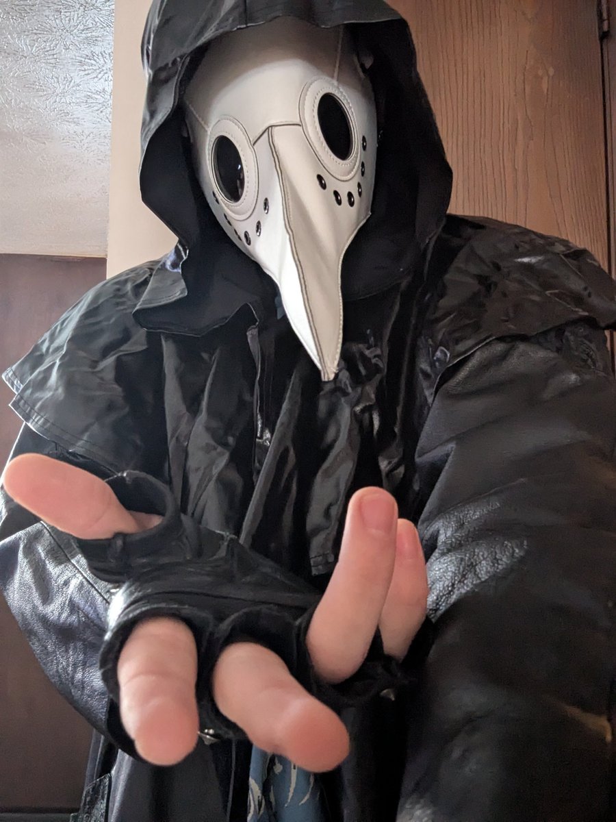 ScourgeOfPain's tweet photo. Intro!

You can call me Corvus (for now?)
I'm 23, NB (AMAB), pan, and looking to make friends.

This is an NSFW account so MDNI please! 

DMs are always open (no promise on a quick response) and it doesn't have to be NSFW related! 

I like punk, horror, comics, etc! https://t.co/24iEI6Pxb6