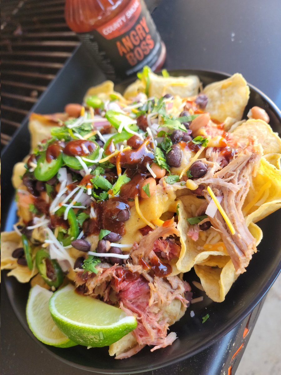 #pulledpork for #nachos using my <a href="/MEATERmade/">MEATER</a> perfect for watching the Masters yesterday. 
#meatermade #meater