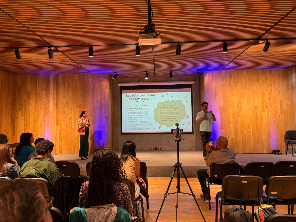 📊 <a href="/LiziRey/">Lizbeth Reyes</a> y <a href="/RA_Karlos/">R.A. Carlos</a> de #AltazorIntelligence:  frente a la sobrestimulación y saturación de contenidos, los datos nos ayudan a diseñar estrategias más humanas y efectivas. Escuchar a las audiencias es el primer paso para transformar. 🔍💡 #SerpientesyEscaleras