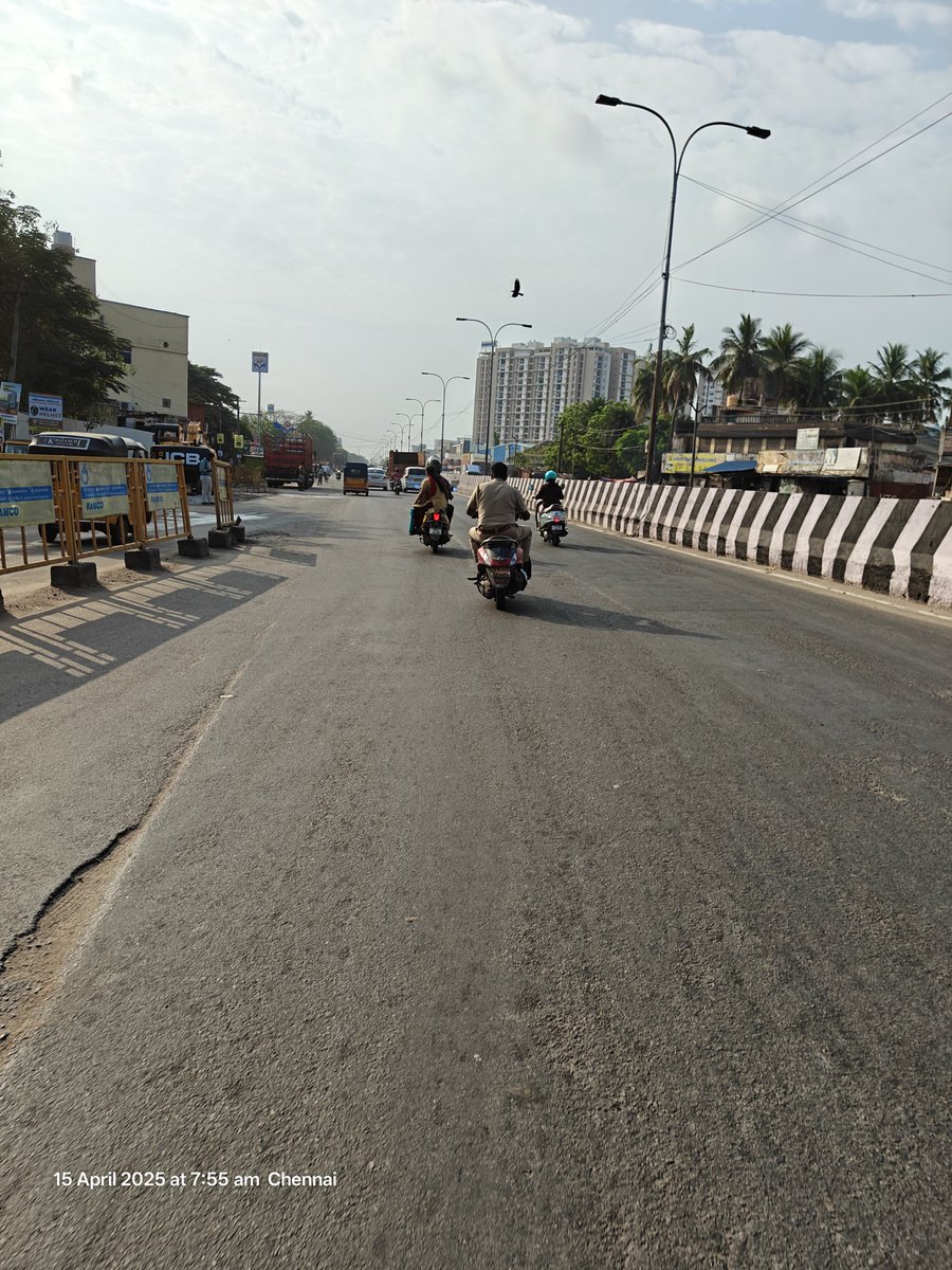Samueladvocatee's tweet photo. @ChennaiTraffic @tnpoliceoffl @nakkheeranweb Dear sir, no one is above the law. A police personnel was seen riding without a helmet near Madhavaram Jn—bike TN01AZ0438 marked POLICE. Photo taken &amp; submitted as electronic evidence u/S 63(2) BSA 2023. Fine ₹500 applies https://t.co/iqgZIVUinX