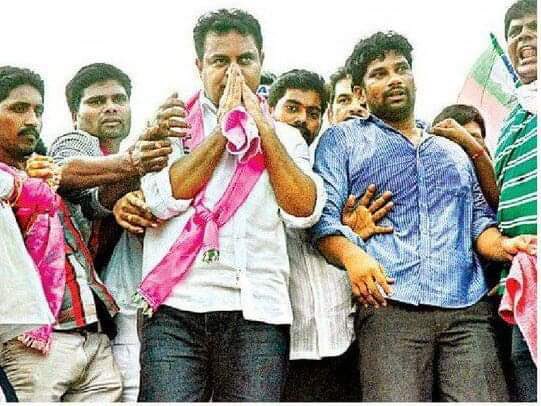 Rohith4TG's tweet image. #Thread3 

ఉద్యమం సమయం లో పక్కకే ఉన్న కేటీఆర్, బాల్క సుమన్ , గాదరి కిషోర్ , క్రిశాంక్ , శ్రీనివాస్ యాదవ్ అందరూ చూస్తుండగానే బాగుపడ్డారు.. 

కానీ డిగ్రీ చదువుతున్న సమయం నుండే ఈరోజు వరకు 14 ఏళ్ళు కష్ట పడ్డ శ్రీ కుమార్ గారికి ఎం గక్కింది ?? కేసు లతో నరకం తప్ప..