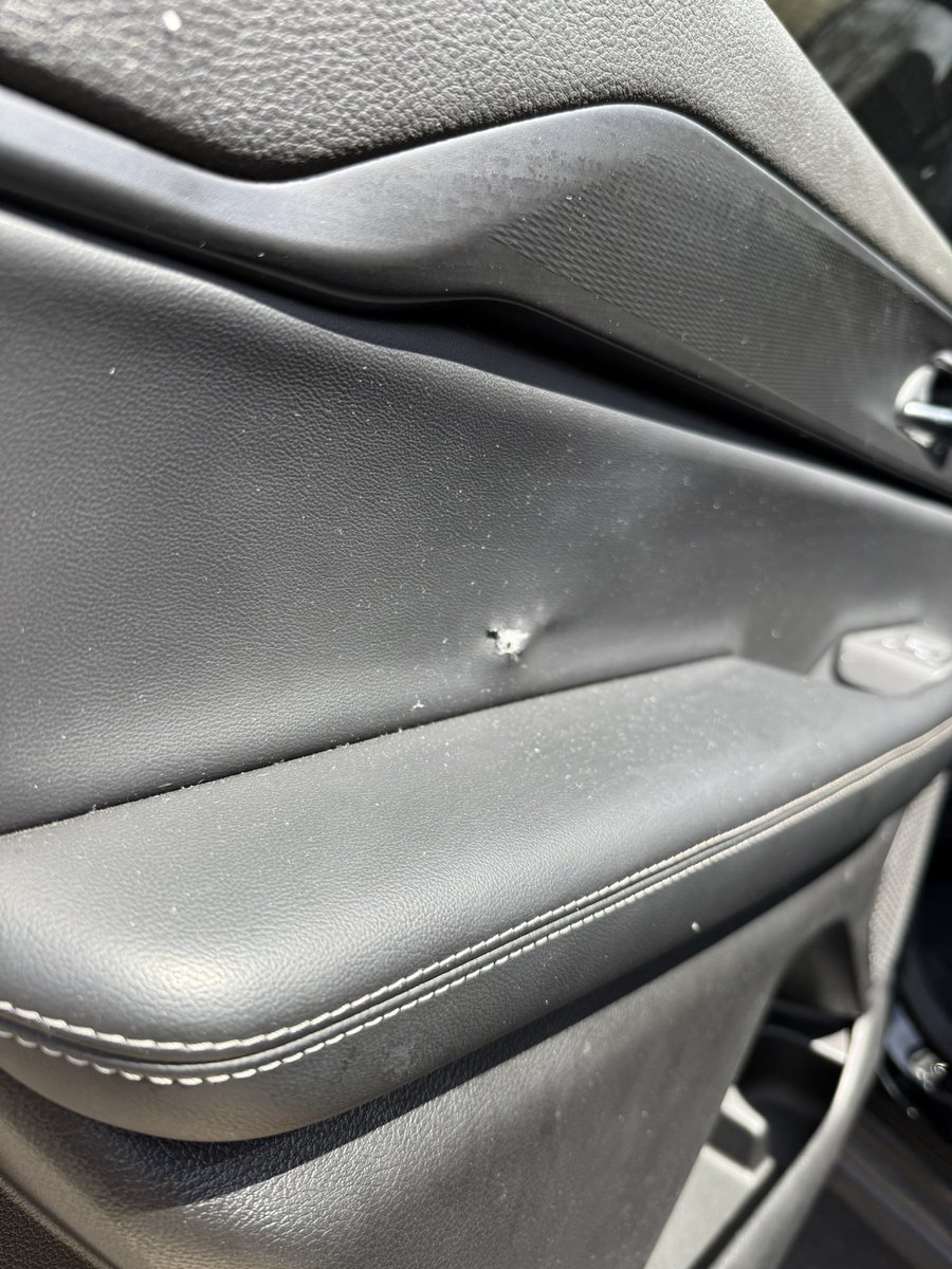 thateffingirl's tweet photo. @StitchesWthCats @DenverPolice Found one of the bullets. https://t.co/49mEMn81Ff