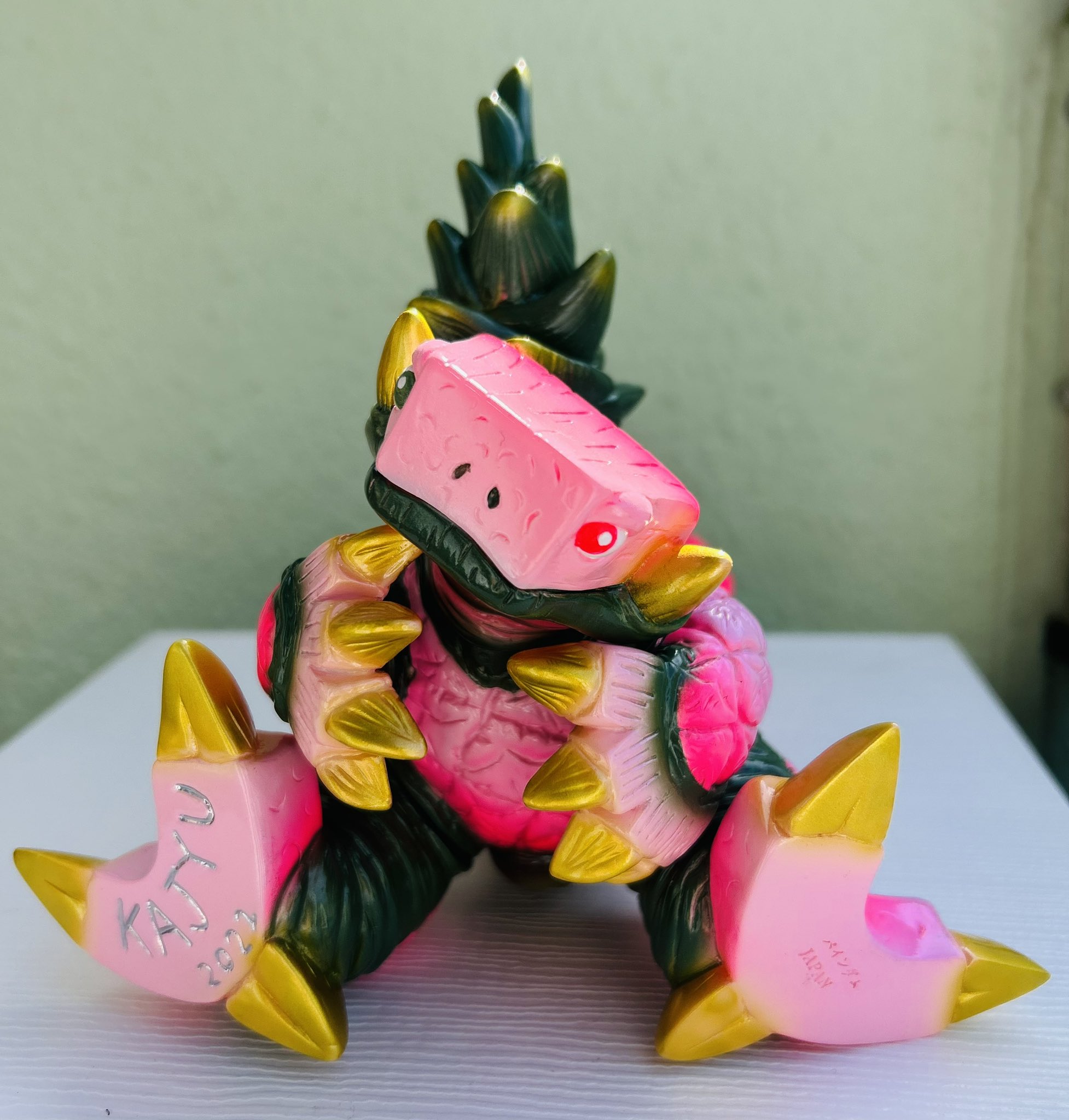 Amazon.co.jp: 勉造形 果獣 パインダム ソフビ 蓄光 ソフビ
