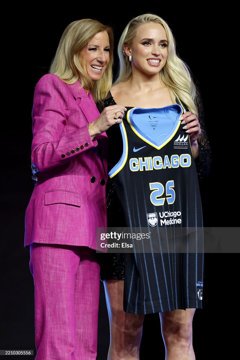 TheSkyShowCHI's tweet photo. Black explorer edition pinstripes jersey… STILL HITS 🥹🥹🥹🥹🖤🖤🖤🖤 #Skytown #SkyProspect https://t.co/ClRVMxL1j1