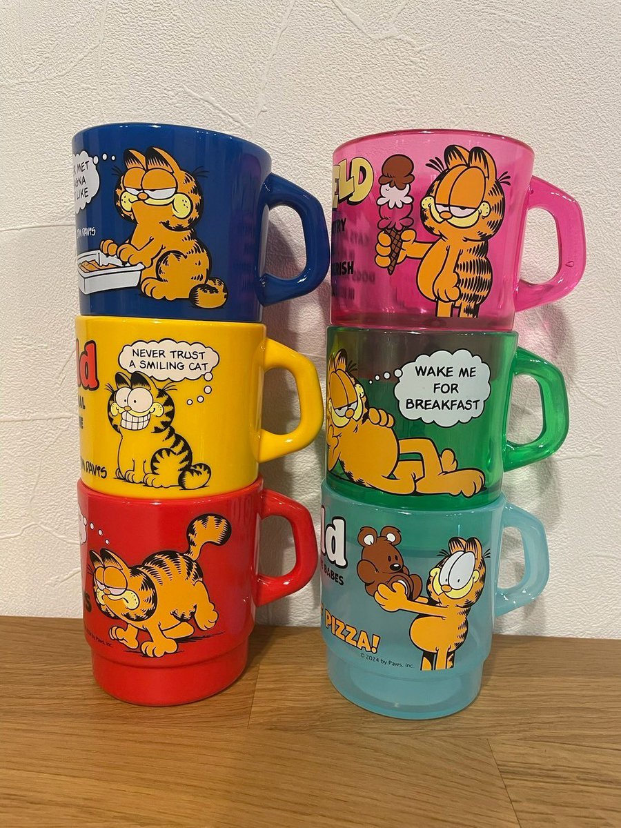 _hydeandseak's tweet photo. 「Garfield スタッキングマグ」

集めて楽しいスタッキングマグのGarfieldデザインです🥰

原色のマット系も可愛いですが、クリアな方も懐か��くていいですよね🐱♡

#スタッキングマグ
#Garfield 
#Mug 
#ガーフィールド
#アメリカン雑貨 
#アメ雑 
#Hyde&amp;Seak https://t.co/iDIj9ulc5o