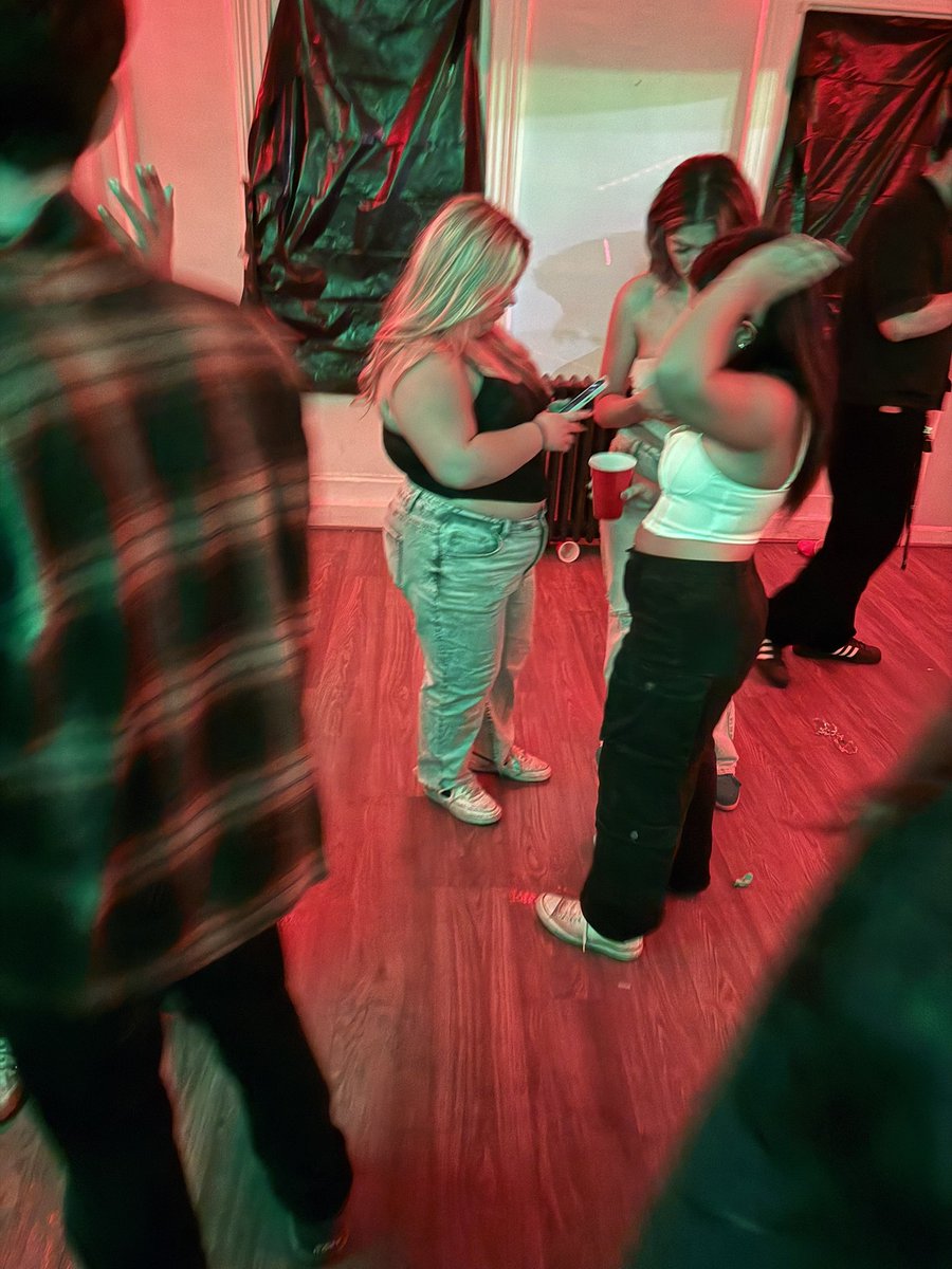 chuckwrong1's tweet photo. Took a trip back to Rutgers and visited my old frat, came across this freshly 18 beaut! Anyone know her @? https://t.co/8bGOv2y4af