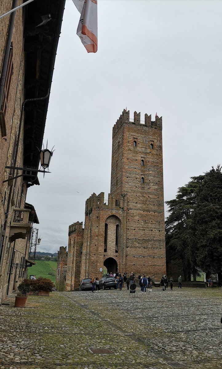 Marco85513078's tweet photo. Castell'Arquato. https://t.co/3eueLdlSyU
