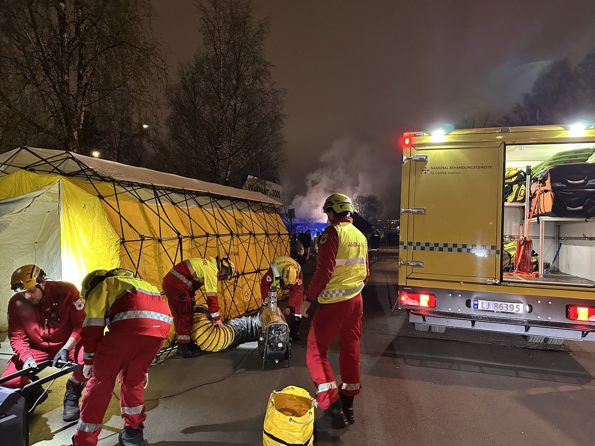 PSPresse's tweet photo. #Oslo Kraftig brann på Alfaset i Oslo: - En person anholdt 

Oppdateres. https://t.co/0x3cHBTy1m