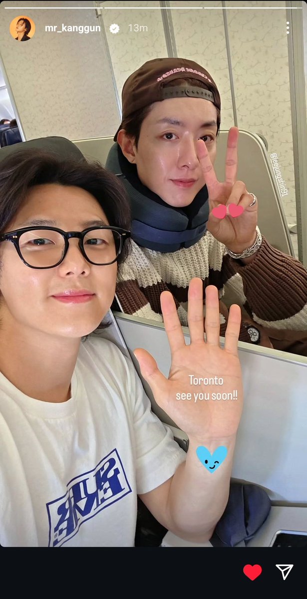 ifaaaaa313's tweet photo. Hikksss gomawo Minhyuk for this selfie. So happy I can see Jungshin before takeoff ๐ I owe you one ๐คช
Take care of Jungshin pleaseeee. Ajak dia mkn byk2 dlm flight nnti tauu ๐คญ
#MinShin ๐ซถ๐ https://t.co/a5uKWGGvaS