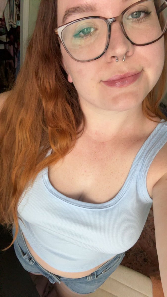 chloealex18's tweet photo. hey y’alllllllllllll https://t.co/MxiJgEPqo2