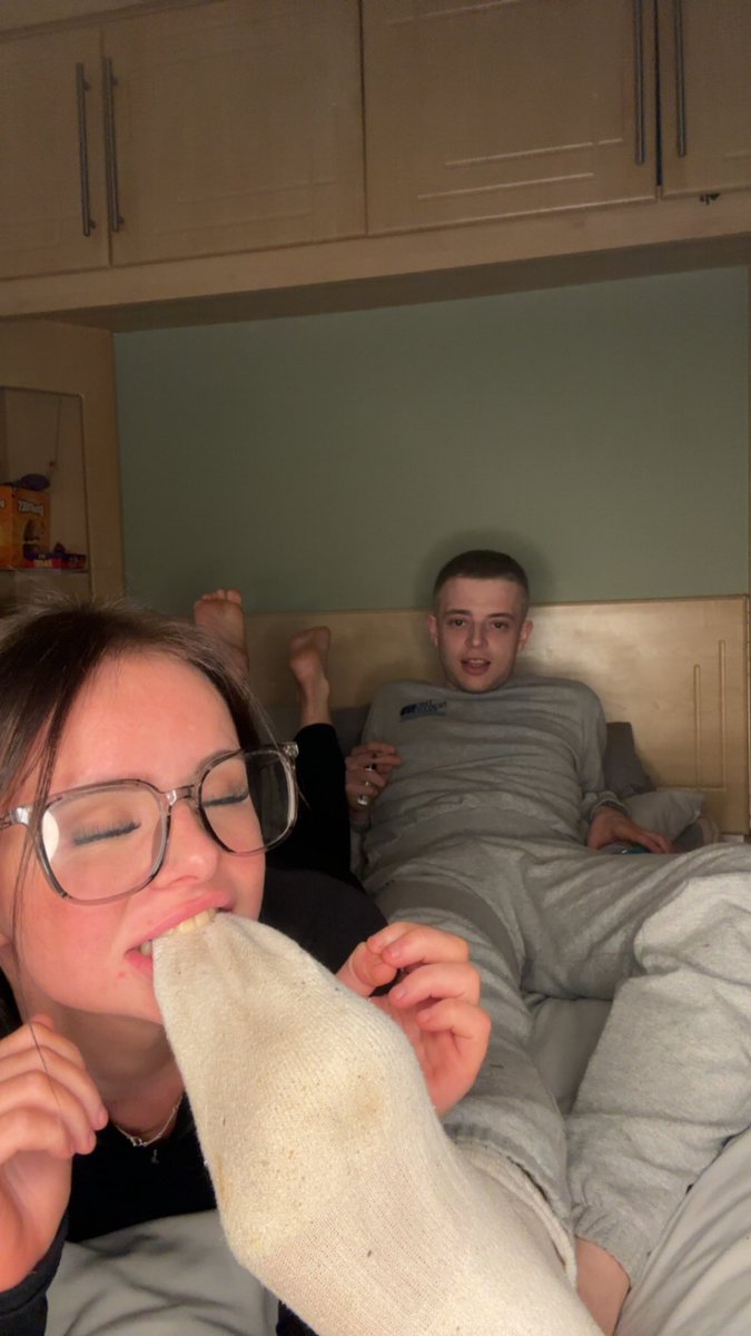 BestSockMasters's tweet photo. #Master @kingsmokezz is killing it with @Goddesskikxoxo recently. 

Just look at her loving his sweat socks. Only a true alpha (@kingsmokezz) can get his girl (@Goddesskikxoxo) to worship his dirty socks like this 🧦 https://t.co/hxlKE9ESQ9