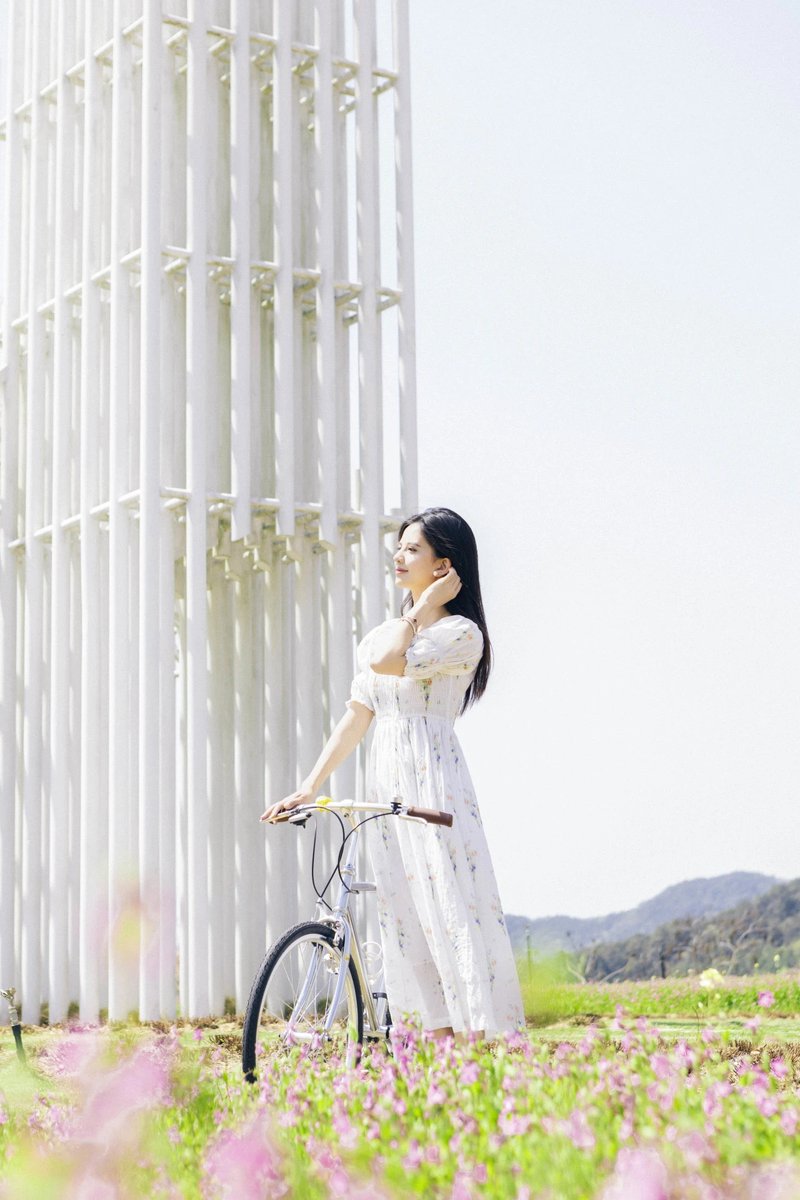QianDao_Lake's tweet photo. On these fresh, grassy-scented days, we’re sending you a springtime letter from Qiandao Lake Ideal Garden, hoping you'll step into this beautiful season together with it.

📍Qiandao Lake Ideal Garden is waiting—come write your own spring story here.

#QiandaoLake #SpringGetaway #NatureRetreat #SpringVibes #BloomWithUs #TravelChina #HiddenParadise #VisitChina #ExploreChina
