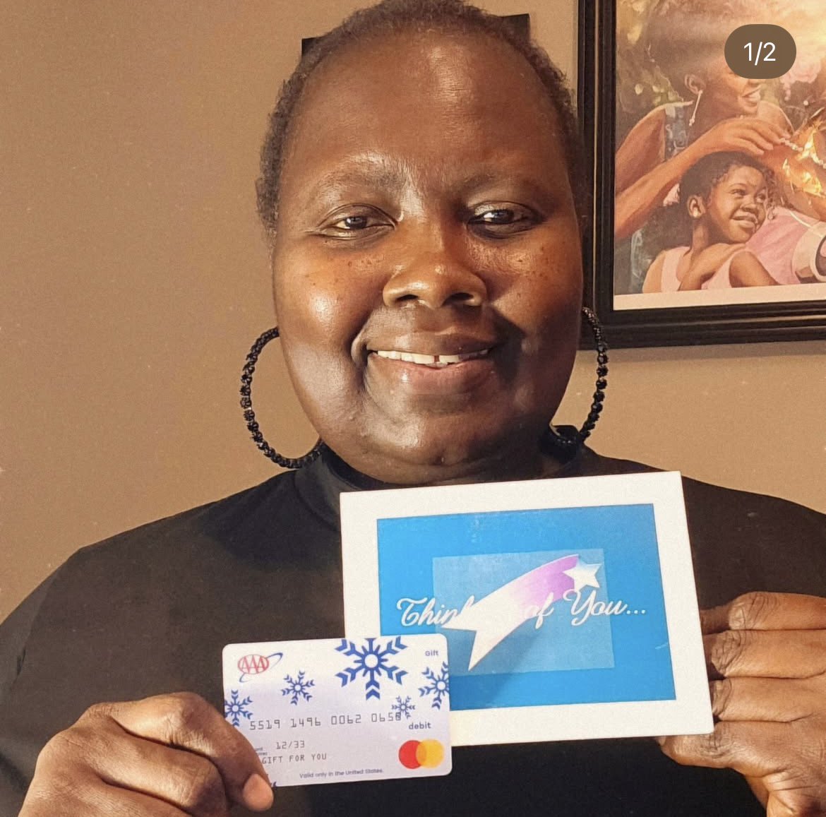 TeamKimlee's tweet photo. Team Kimlee is proud to award an ovarian cancer survivor and patient, Chasisity of Columbia, SC, a Team Kimlee Jewel Fund Gift Card!!! Prayers for you and keep up the fight. 💚🩵🙏🏾
For her story, please go to https://t.co/TZeIJPrexF
#teamkimleeletsdoit 
#ovariancancerawareness https://t.co/JWybjC3Idc