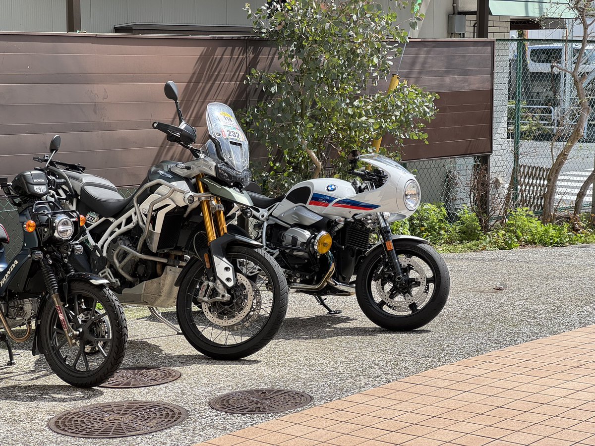 jittor9tracer's tweet photo. G senseさんへ入庫。GWまでに仕上げてくれるって、楽しみすぎる!
#r9t #r9tracer #rninetracer #motercycle #bmwmotorrad #boxermotor #motovlog https://t.co/NuCy36m7Ai