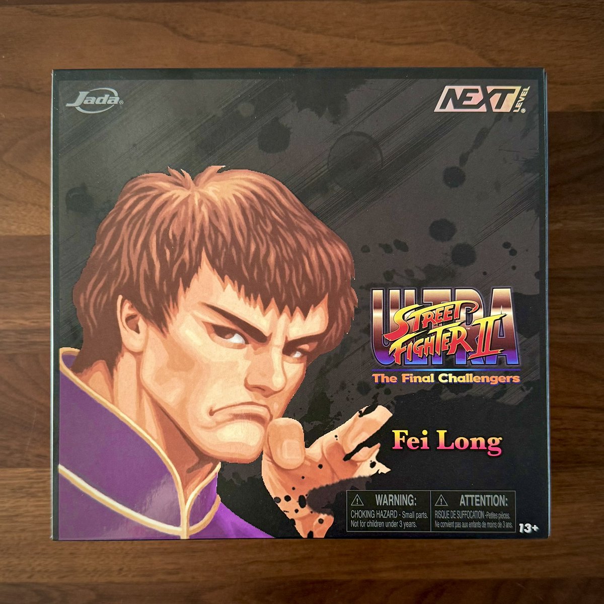 VeebsToys's tweet image. Another fine evening enjoying the unboxing of another #streetfighter banger from @JadaClub - the #wondercon Fei Long. Love the new expressions and nunchucks with this one. Plus the purple pants a lighter so they stand out from the standard black. Hope to find blue Guile next.