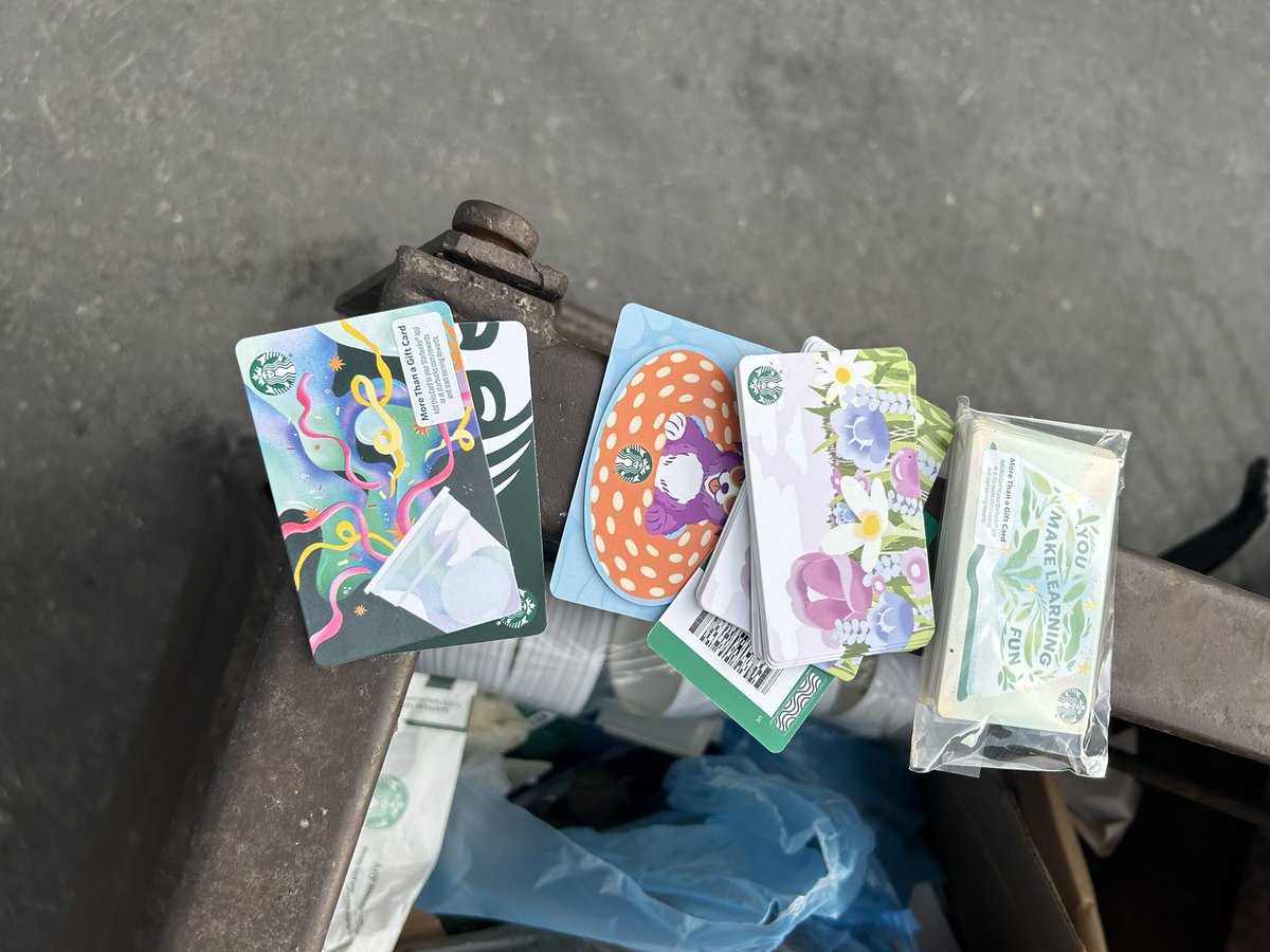kgulbransen's tweet photo. Corporate waste at its best. A Berkeley @Starbucks goes out of business, throwing away 100s of usable, brand new, compostable cups, lids, gift cards. and other items. And in eco-friendly @Berkeley of all places…. https://t.co/dM7LUeuxIs