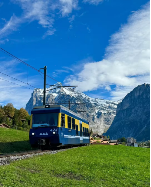 telegram_porn33's tweet photo. Switzerland 🇨🇭 Perfect Weather for Grindelwald Dream Slopes https://t.co/B5TqAmeRdH
