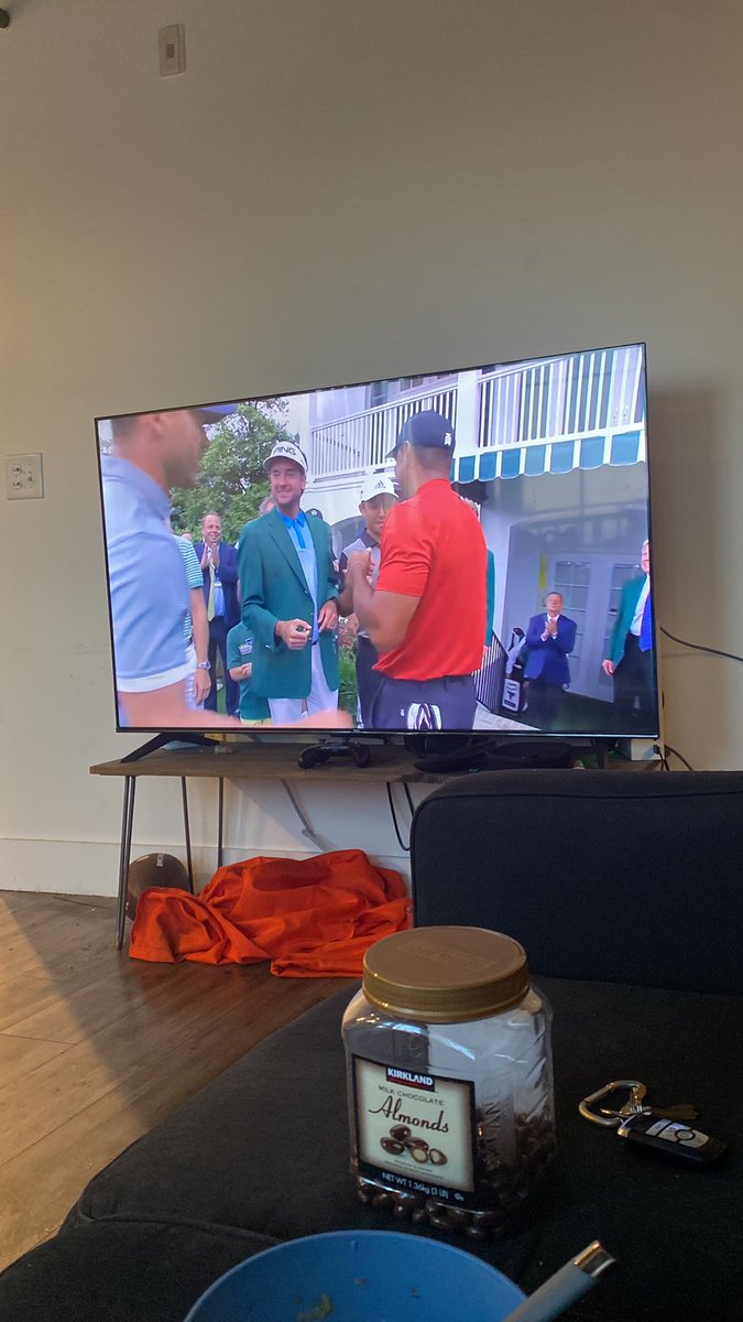BbcJamesOSU's tweet photo. Yes it’s a Monday 
Yes I just watched the 2019 masters
Yes I am crying rn 
Deal with it.
#expand #masters https://t.co/ZCa2RmAZhQ