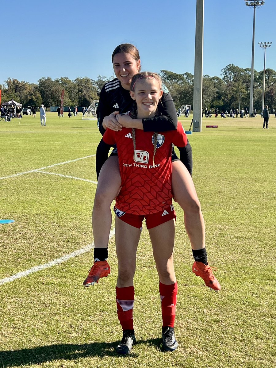 Sydney22Gold26's tweet photo. Happy goalkeeper day!!  I’m lucky to have so many wonderful GK coaches and fellow GK in my life.  We are truly GK Nation.  #goalkeepersday #keeperunion https://t.co/WKECXVFw9m