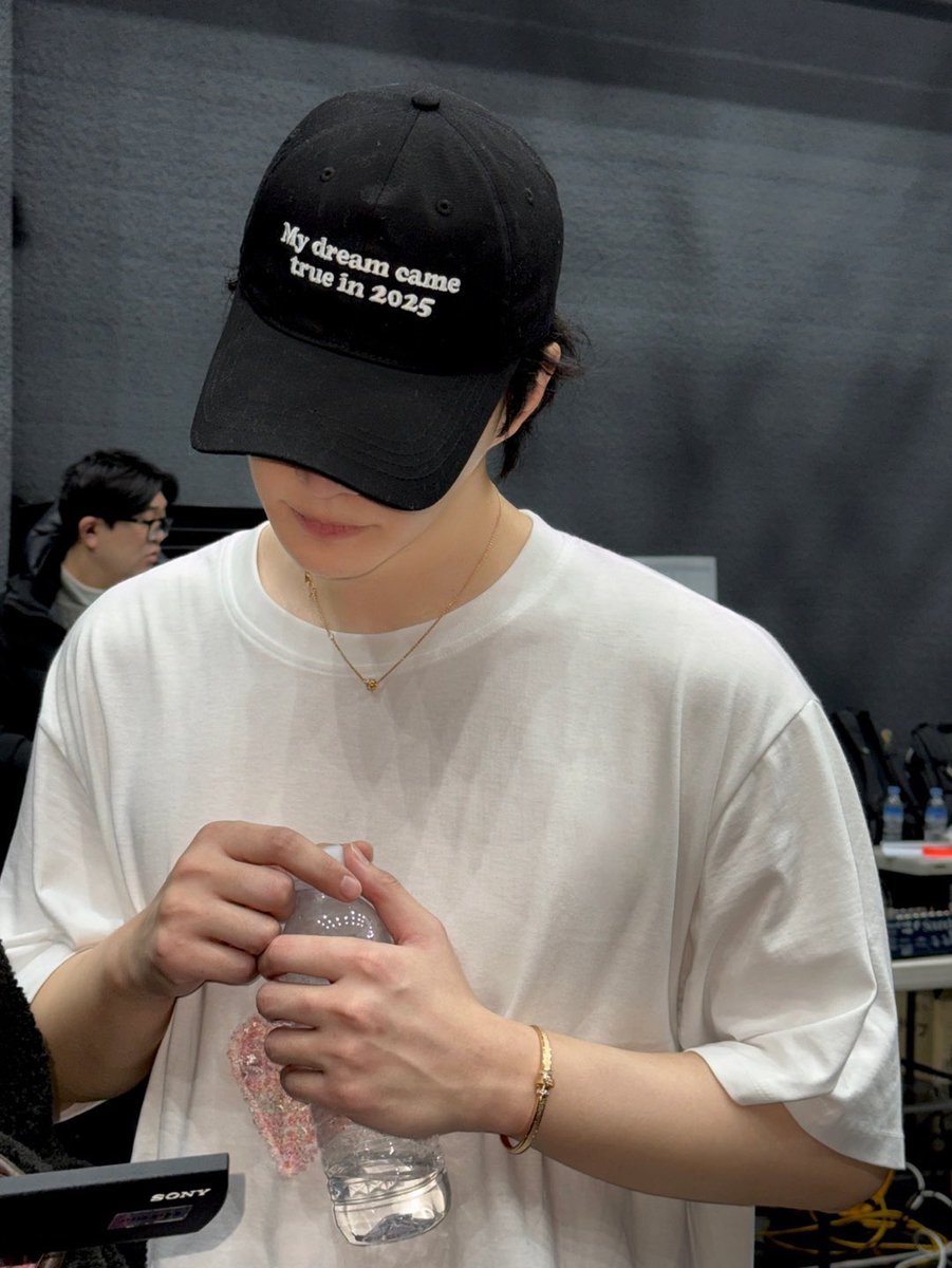 sun76729's tweet photo. 너의  아름다운 이별과 새로운 시작을 무한히 응원하며  
다르나 달라지지 않을 우리의 여정이 어떠할지 기대로 
두근두근해
dream came true in 2025
#이준호 #LEEJUNHO https://t.co/uhhqK5PSLt