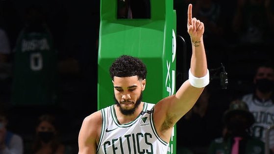 NugsGetBuckets's tweet photo. Who should win MVP this year? https://t.co/pAV0fItLXG