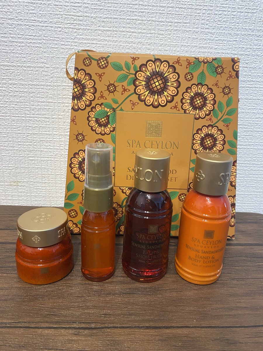 Ayuherbal_japan's tweet image. お久しぶりの投稿です🤗先日 #スリランカ メンバーから素敵なお土産をもらいました🥰 #SPACEYLON の #サンダルウッド のセット🩷とってもいい香りでるんるんでした～😍
#企業公式つぶやき部 #アーユルヴェーダ