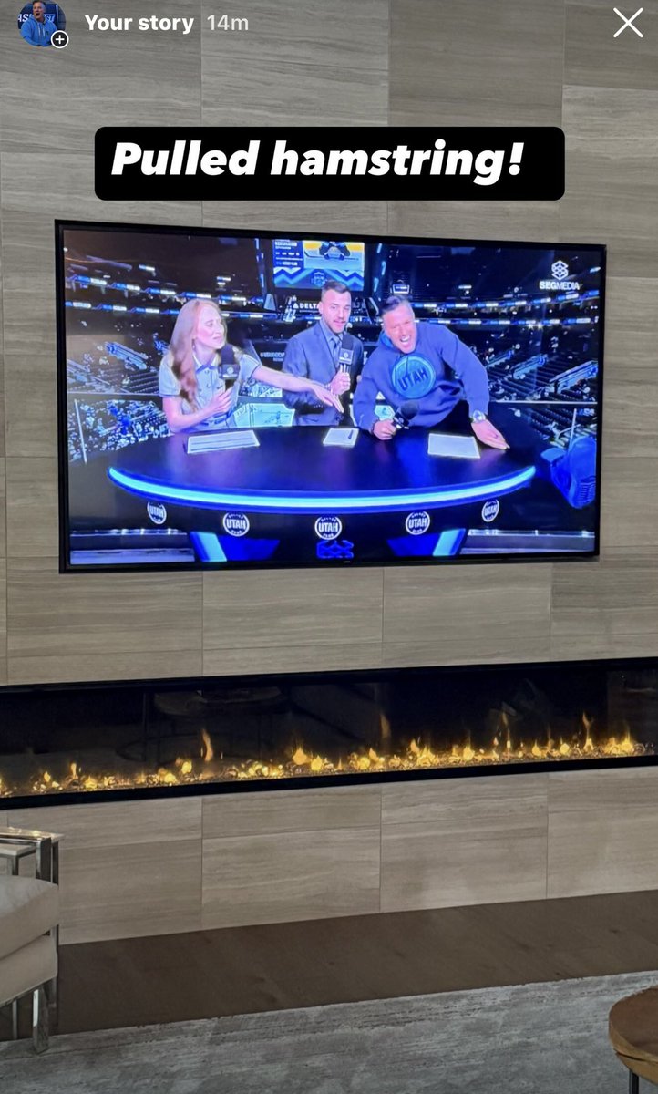 TysonNasher's tweet photo. #Nashcast made the broadcast !!!  Even had the man who made this all possible on the show this year @RyanQualtrics .  But I did say no side profiles.  It’s in my contract @utahhockeyclub  Up 4-2 in Nashville.  Take em to the woodshed boyz! https://t.co/73MDamelX8