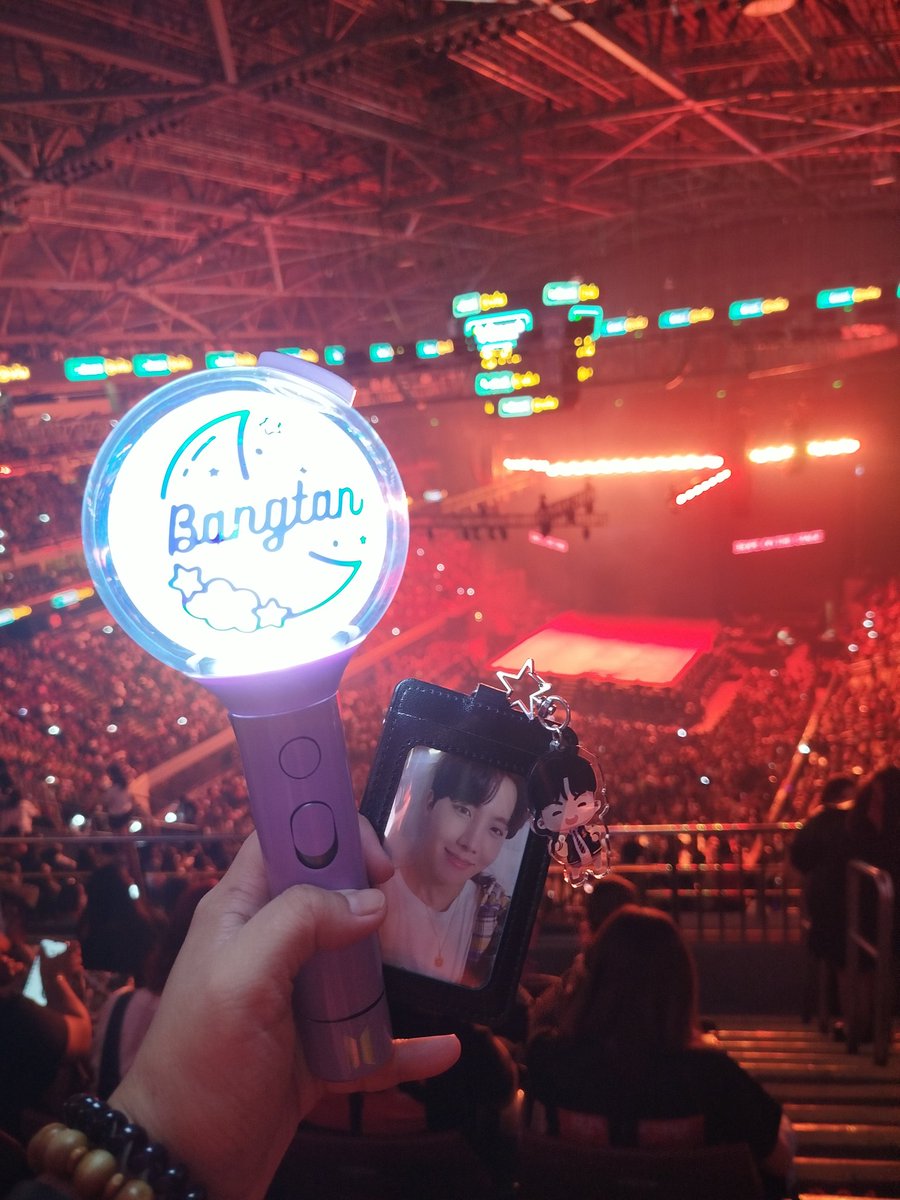 DaechwishopPh_'s tweet photo. best weekend of my 2025! thank you so much Hobi @BTS_twt for giving us an unforgettable concert experience! 🥹💜

#HOPE_ON_THE_STAGE_TOUR_Manila
#HOPE_ON_THE_STAGE_TOUR_Manila_D2
#HOS_TOUR_MANILA https://t.co/tCh86UHyNo