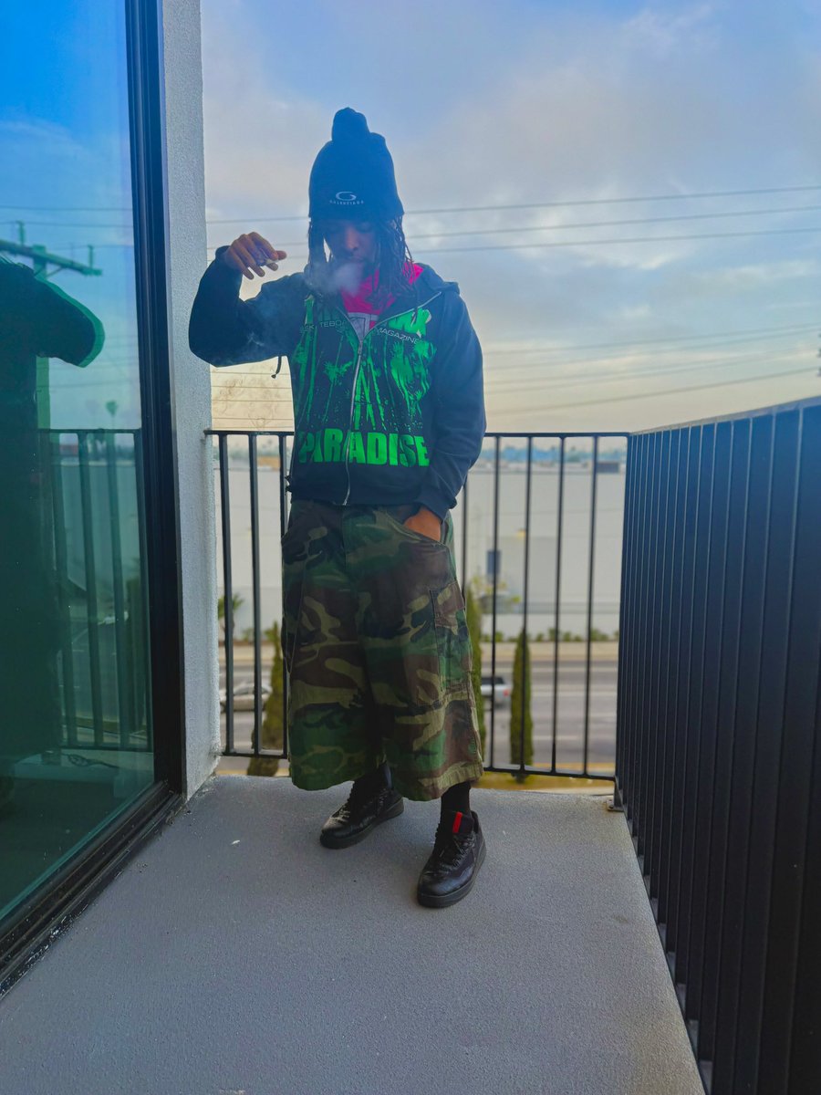 lndigos's tweet photo. thraxxx paradise https://t.co/2bObXTbrHD