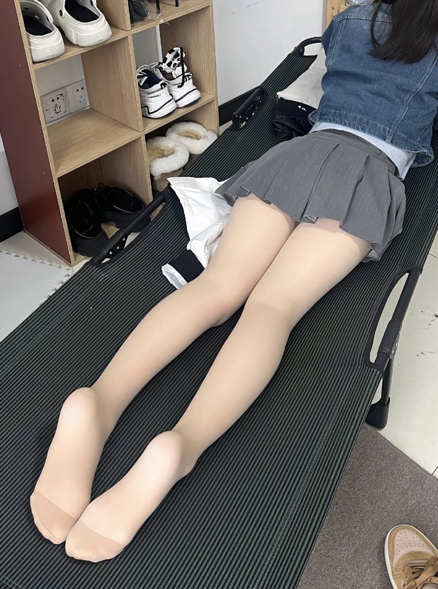 寻长相干净，口活好会舔的靠谱单男一起玩我老婆。