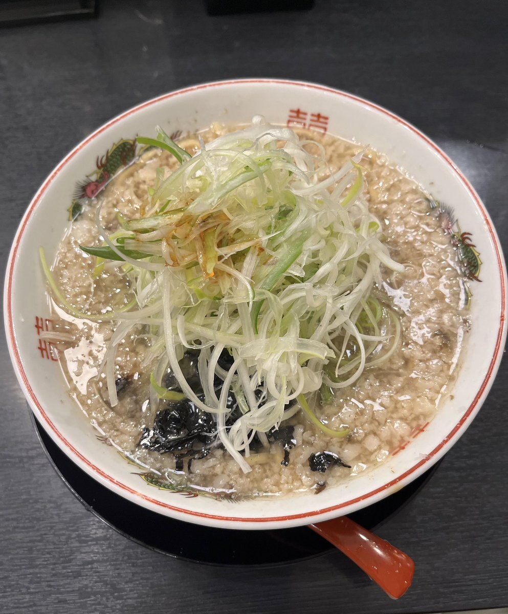 NTbKJooAbtelhNW's tweet photo. 鬼にぼ
ネギラーメン脂多め

成龍に似た味に感じました

美味しかったです🍜 https://t.co/fh3IZTUGuV