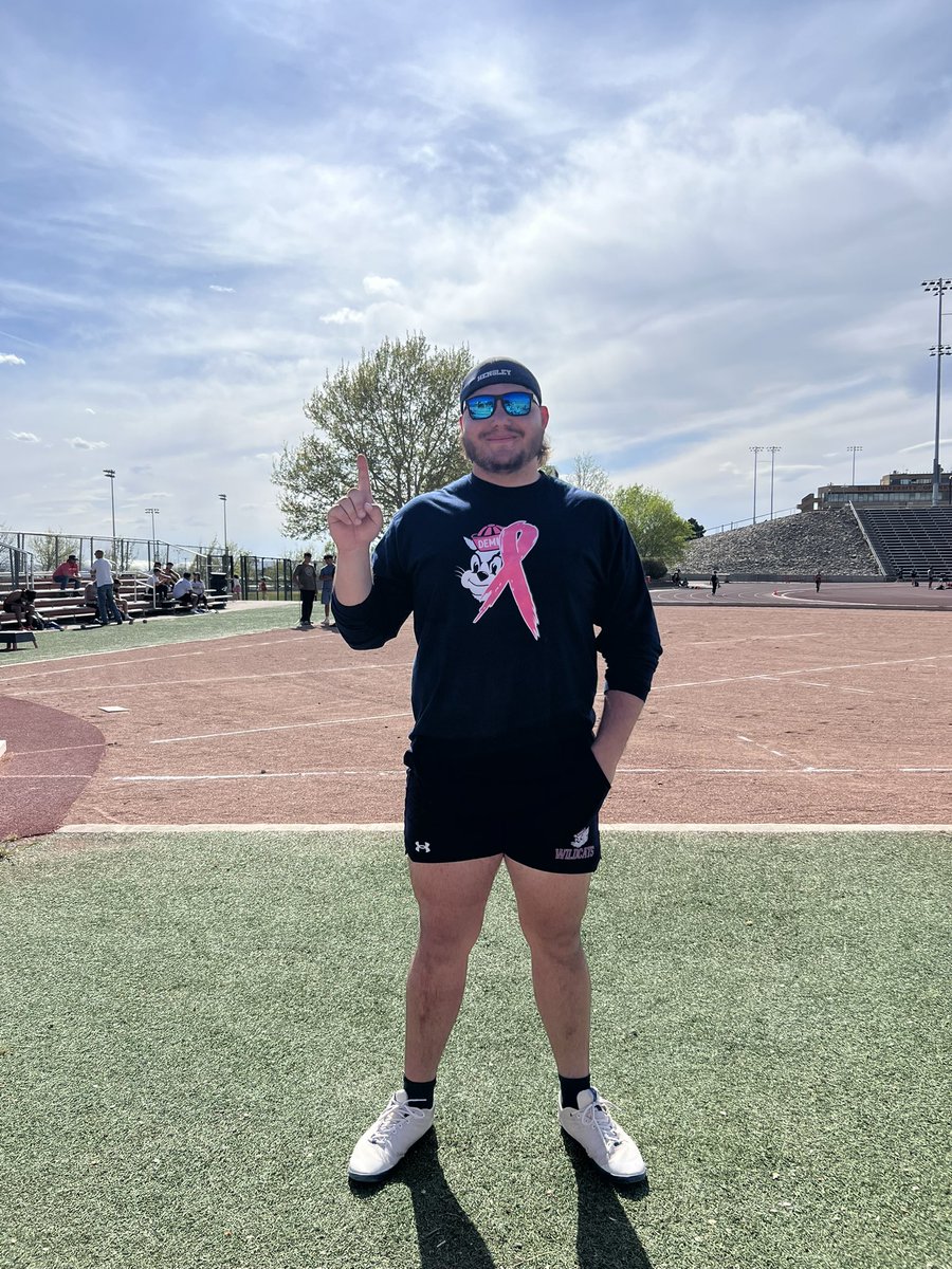 Kevin Hensley (@khensley42) on Twitter photo Marilyn Sepulveda Meet of Champions 2025 <a href="/EzraHensley5/">Ezra Hensley</a> took 1st in shot put with a throw of 52 feet. 4th in discus. With a throw of 141. Job well done ! <a href="/_NMAA/">NMAA</a> <a href="/nmpreps/">NMPreps</a> <a href="/JamesDYodice/">James Yodice</a> <a href="/krqesports/">Van Tate</a> <a href="/JPtheSportsGuy/">J.P. Murrieta</a> Marilyn Sepulveda Meet of Champions 2025 <a href="/EzraHensley5/">Ezra Hensley</a> took 1st in shot put with a throw of 52 feet. 4th in discus. With a throw of 141. Job well done ! <a href="/_NMAA/">NMAA</a> <a href="/nmpreps/">NMPreps</a> <a href="/JamesDYodice/">James Yodice</a> <a href="/krqesports/">Van Tate</a> <a href="/JPtheSportsGuy/">J.P. Murrieta</a>