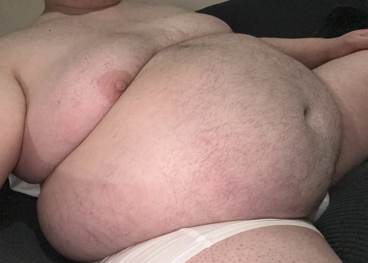 r_andom_guy's tweet photo. Still fat… https://t.co/1pkGAAJUTy