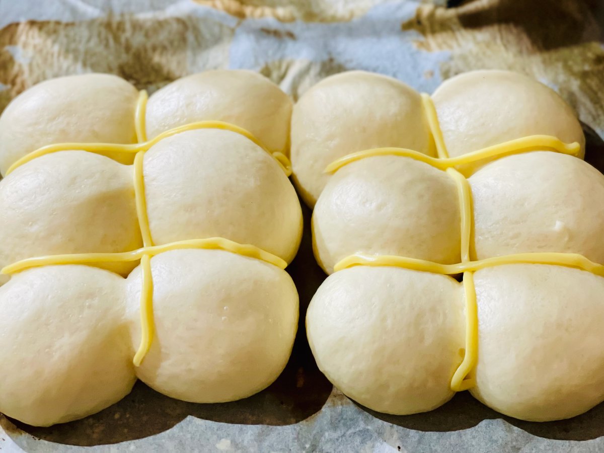 OKANOBREAD's tweet photo. いつも思いますが、#ふわっと感 というか #モチっと感 を想像させる見た目ですよね。
６つにちぎれる #ちぎりパン の #六甲山 でーす。
#オカノパン
#因島
#福山
#ご当地パン https://t.co/BGKirx45Hz