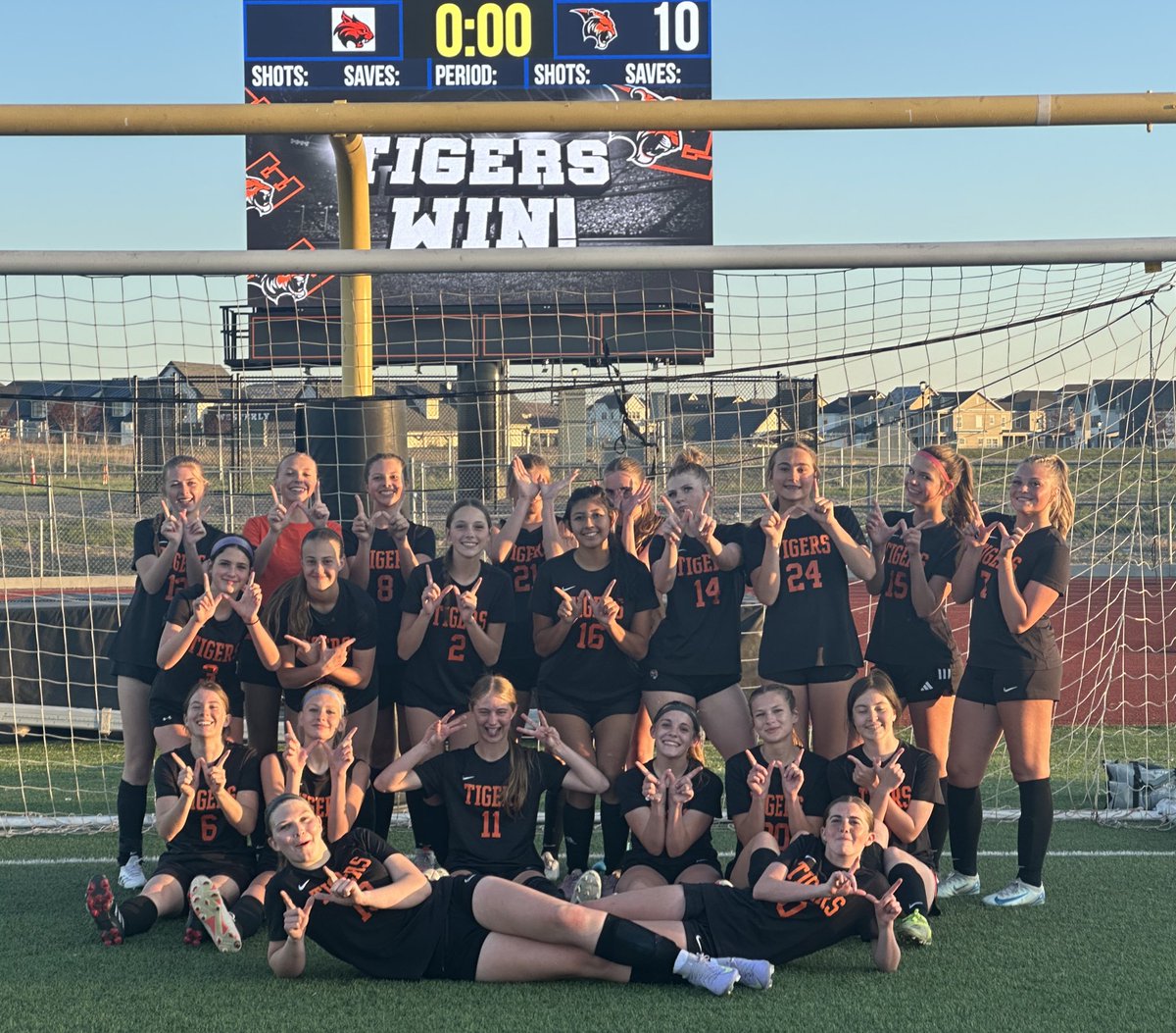 ErieSoccer's tweet photo. Proud of this team for grinding out a solid W against Greeley Central tonight #CTeam #ErieSoccer #LetsGoTigers @ErieHSAthletics @goSVVSD @TigersPrincipal https://t.co/lOe10Fn8Iu