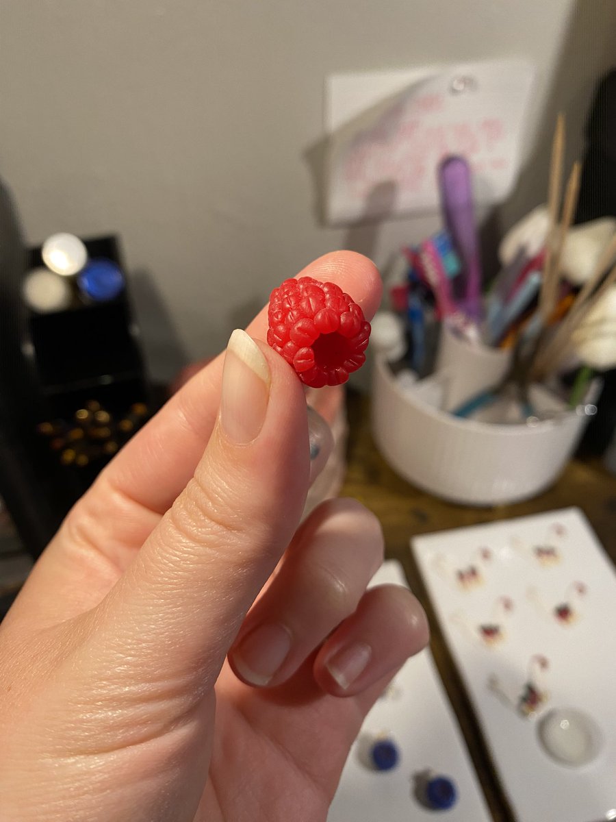 kyaabaird's tweet image. Okay I did THAT
Polymer clay raspberry!!