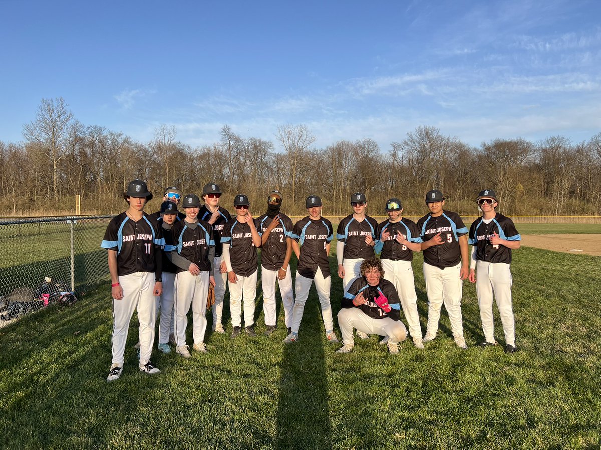 SaintJoeBsball's tweet photo. Freshman Huskies win!

Final: SJ 17 Career Academy 1

Congratulations to Coach Robbie Berger on earning his first career win as a high school head coach! https://t.co/EE9mC16EUP