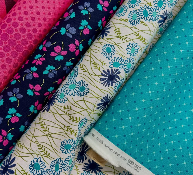 abeille_fabric's tweet photo. 🟣Color Crush(カラークラッシュ)🌼🍃🎨🌈
moda 2025.4月にリリースされた @vchristenson さんの新作です！

V and Co.より、あなたに笑顔を届けるカラフルなプリントコレクションが登場！💌

商品ページはこちら↓
https://t.co/oMqEZHF4yB

#布通販abeille #生地 #ハンドメイド #modafabrics #モダ https://t.co/K8E1jlWUA6