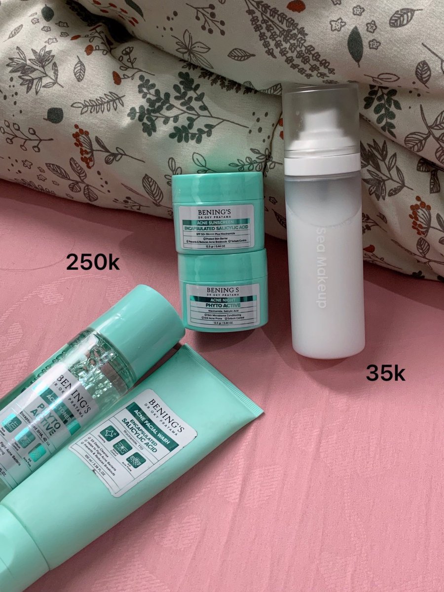 zeuzebu's tweet photo. guys ini aku ada skincare yg masih baru beli, cuss angkutt yang minattt harga murah ajaa, nego harga bolehh langsung dm aja 🧏🏻‍♀️☝🏻

- benings paket acne : 250k (dari klinik nya langsung masih baru, fw nya udah pernah sekali di pake) 
- setting spray sea makeup : 35k

📍Bandung https://t.co/zxJHZ9wdbc