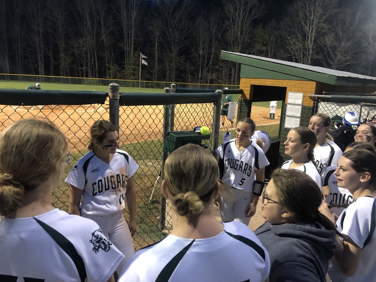 Happy Birthday to East Hardy Softball senior Addison Armentrout 🎂🎉🥎🐾💚💛 ⁦<a href="/EastHardyHigh/">East Hardy High</a>⁩ ⁦<a href="/Noah_Orndorff/">Noah Orndorff</a>⁩ ⁦<a href="/AJewell_14/">Addison Armentrout</a>⁩