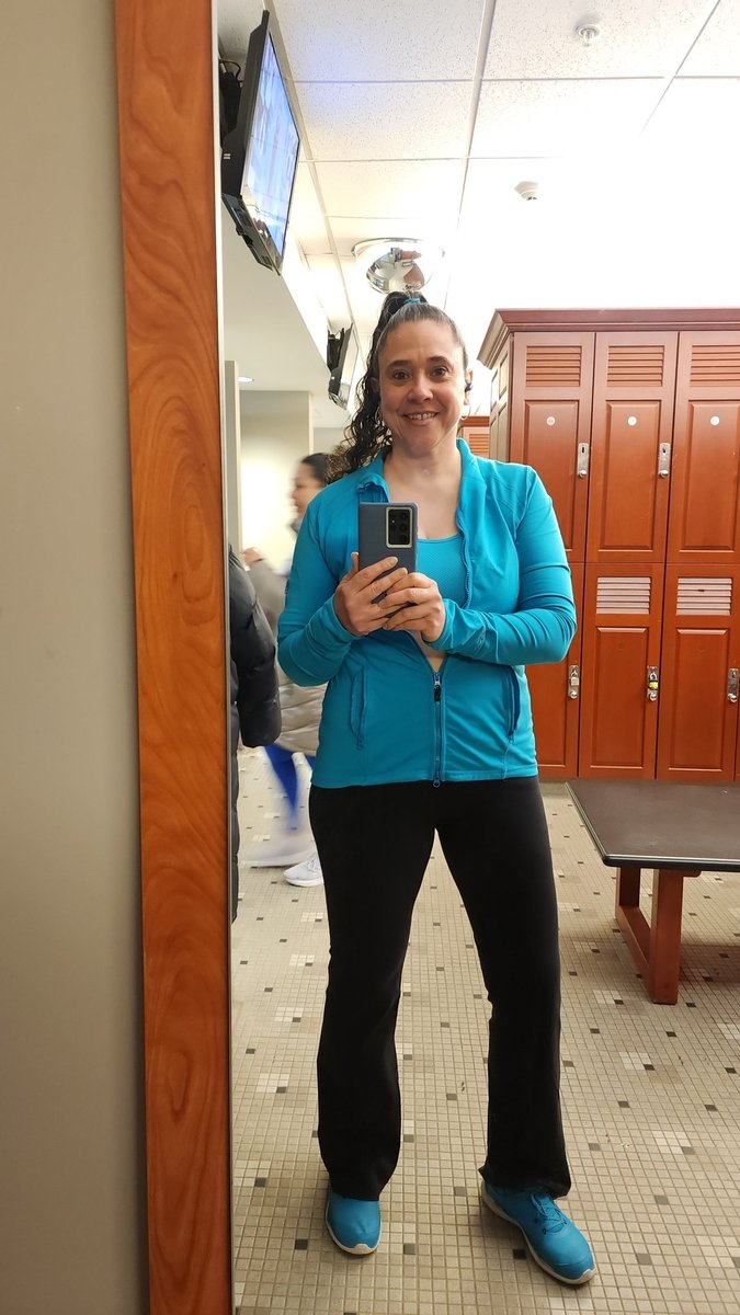 So_U_lTalks's tweet photo. #fitnessgirl #fitchicks #fitnessmom #gymgirl #gymgirls #gymlife #gymrat #FiftyFiftyOne #nofilterneeded #noFilter #fitnesslifestyle #workout #exerciseismedicine #FIFTYCLUB #modelling #grayhairdontcare #grayhairs #saltandpepperhair #Real https://t.co/B9q8u26Syy