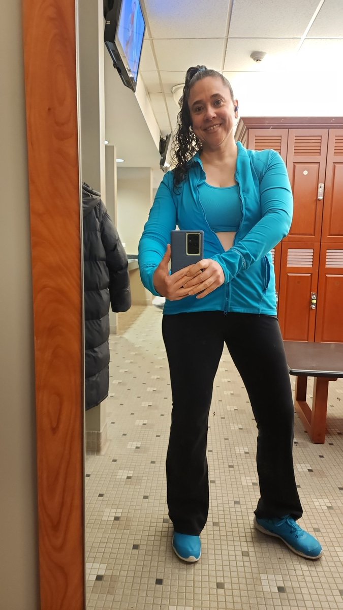 So_U_lTalks's tweet photo. #fitnessgirl #fitchicks #fitnessmom #gymgirl #gymgirls #gymlife #gymrat #FiftyFiftyOne #nofilterneeded #noFilter #fitnesslifestyle #workout #exerciseismedicine #FIFTYCLUB #modelling #grayhairdontcare #grayhairs #saltandpepperhair #Real https://t.co/B9q8u26Syy