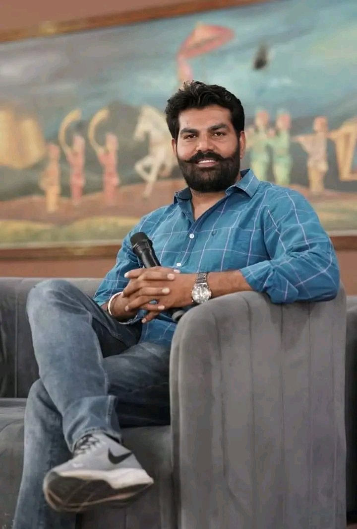 AapnoVikram's tweet photo. मैं हार नहीं मान सकता, मेरे पास कोई दूसरा विकल��प नहीं हैं, मैं स्वयं ही आखिरी विकल्प हूंँ..! #VikramSinghMeena https://t.co/vyMQjgd698