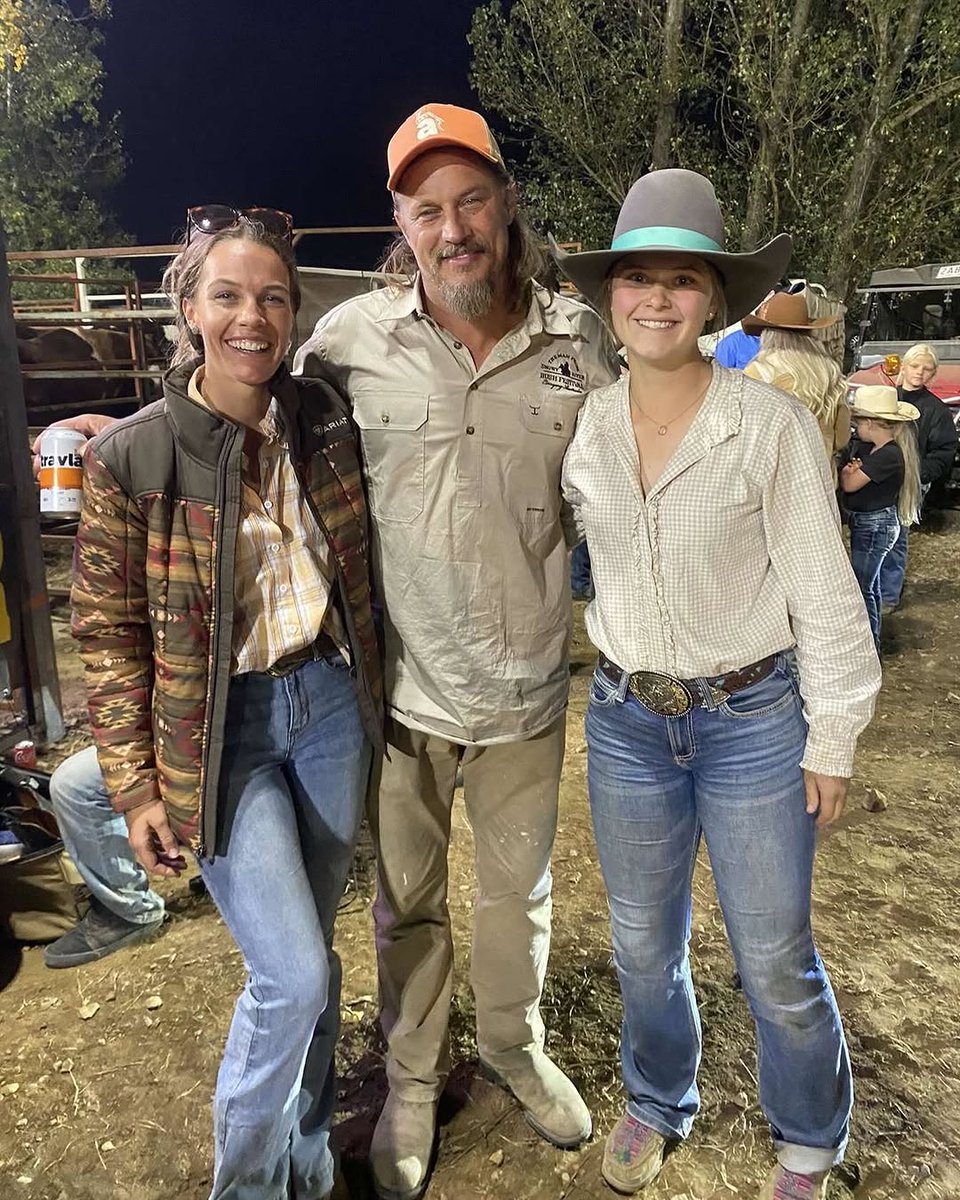 Polijake_Fim's tweet photo. He definitely deserves his own spot on the grid! Finally found a drink I can drink all night ..#mfsr #mfsrbushfestival #travisfimmel #travla #travlabeer #goodtimes #divine #fuckingdivine
Travis Fimmel
Mr travla 🤙🍻🧡 https://t.co/OKvNwJz992