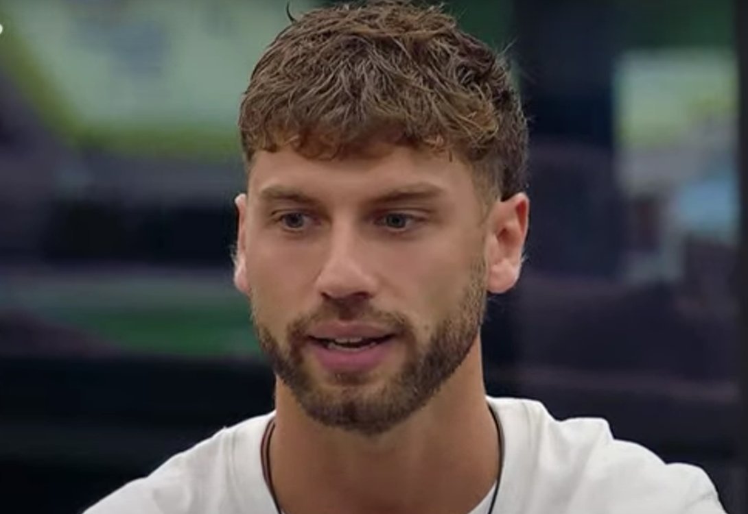 AY QUE SUERTE QUE SEAS TAN BUENO REY, A TATO EL TIKITITO NO LE GUSTAN LOS INSULTOS EN GRAN HERMANO. 

LUZ AL 9009
#GranHermano