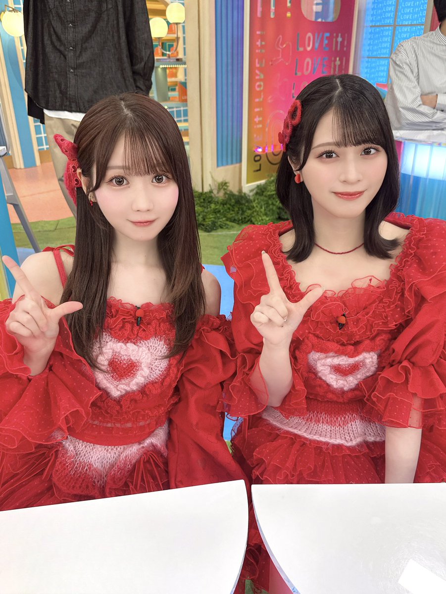 otani_emiri's tweet photo. #ラヴィット！🐰
ありがとうございました🐰♥️

舞香と出演させていただきました〜🫶🏻
とってもとっても嬉しい❣️❣️❣️
靴飛ばしは安村さんと散々な結果に…( ˃ ⌑ ˂ഃ )
赤坂のシンデレラになってしまいました😊

久しぶりのラヴィット楽しかったです🐰♥️
お昼からも一緒に頑張りましょ〜🪄︎︎◝✩ https://t.co/rVemFYnhgS