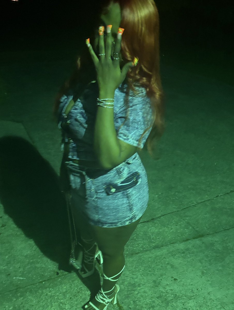 Staackxss's tweet photo. 21st birthday. Thanking god because I almost didn’t make it here. 🫶🏾 https://t.co/2fq9gMPphu