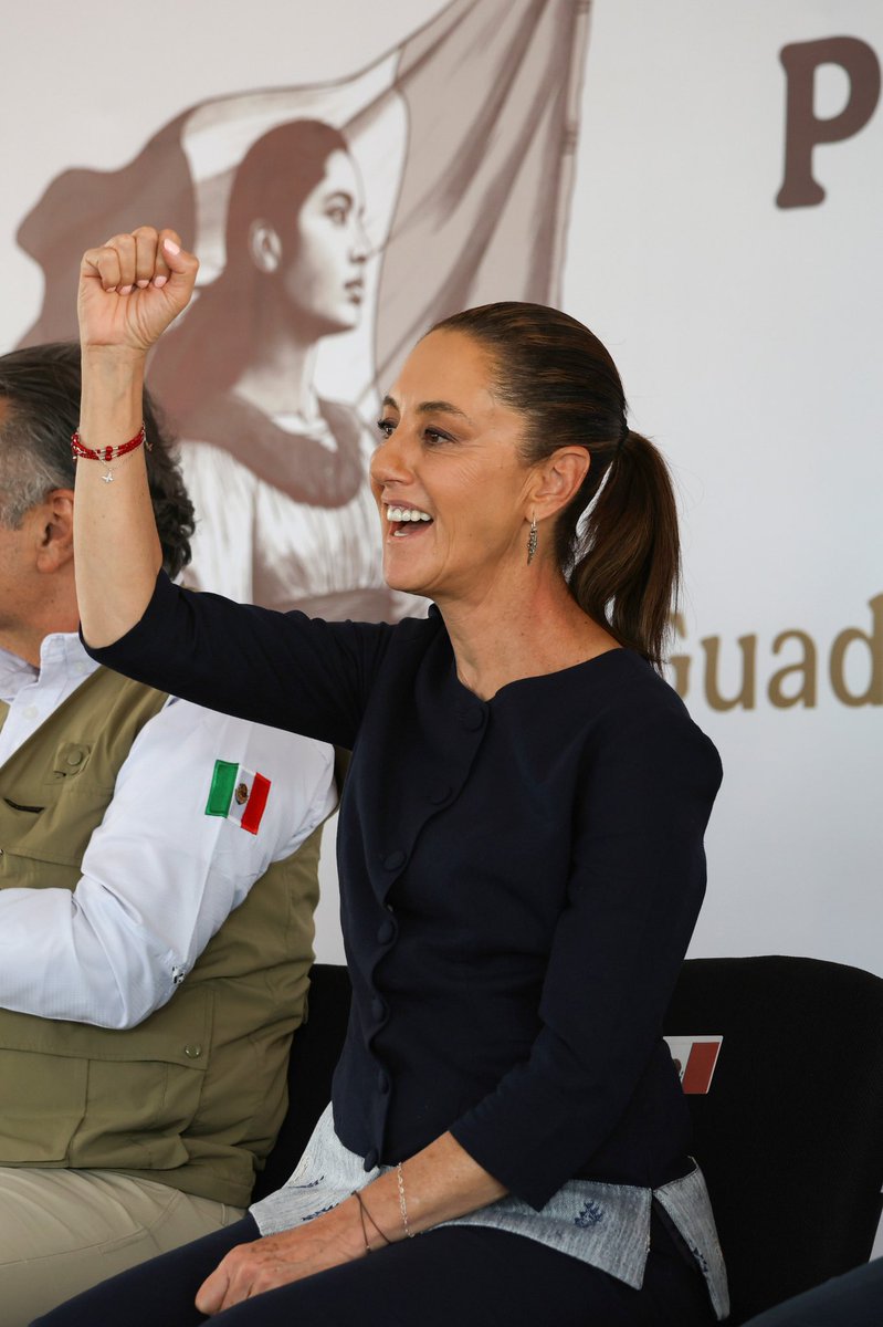 Sincrodestin's tweet photo. @elgatopolitico_ Recuerda @mario_delgado la máxima de nuestro Presidente @lopezobrador_ y ahora de tu superiora jerárquica la Pdta. @Claudiashein “no mentir, no robar y no traicionar al pueblo” y esto que estás apoyando es mentir y traicionar, y más grave! A la infancia de México! #Retrocede ! https://t.co/1xtIPxAcUK
