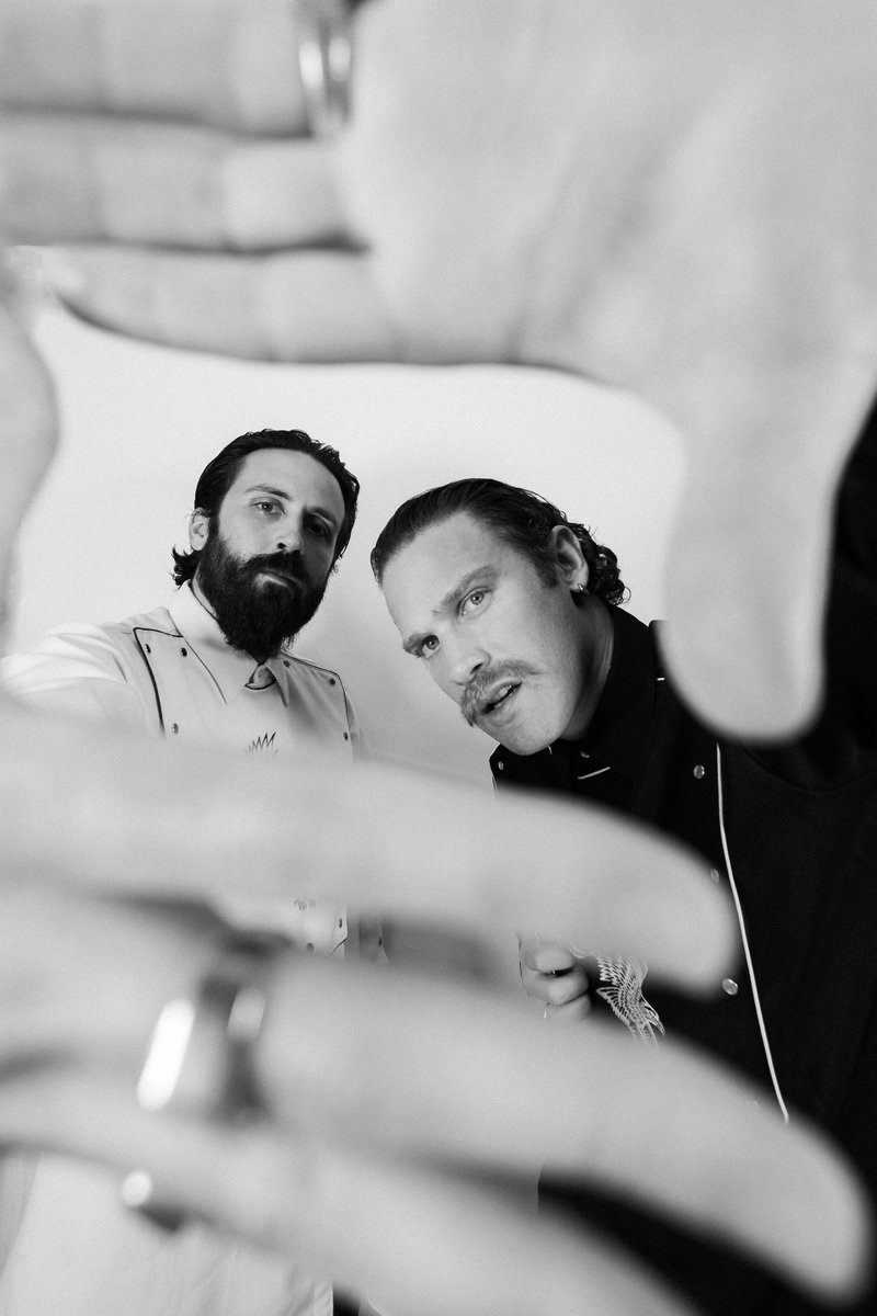 .<a href="/AARONTAOS/">Aaron Taos</a> of <a href="/showpony203/">showpony</a> tells us about the band’s new single “Shine” in our interview! Read the full article by Alyanna M. here: unclearmag.com/music-posts/20… 🎶
📸: <a href="/eddimofficial/">Eddi M</a>